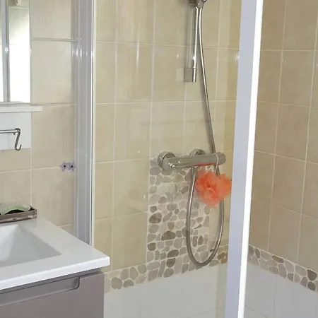 Les Gets: 2 Pieces Pour 4 Pers. - Confortable, Wifi, Garage, Proche Telepherique Et Commerces - Fr-1-802-75 לה ג'ט